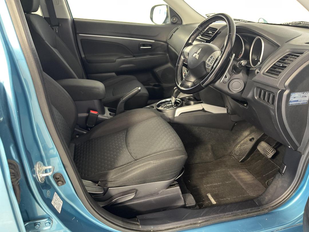 Photo '16' of Mitsubishi RVR Photo '16' of Mitsubishi RVR