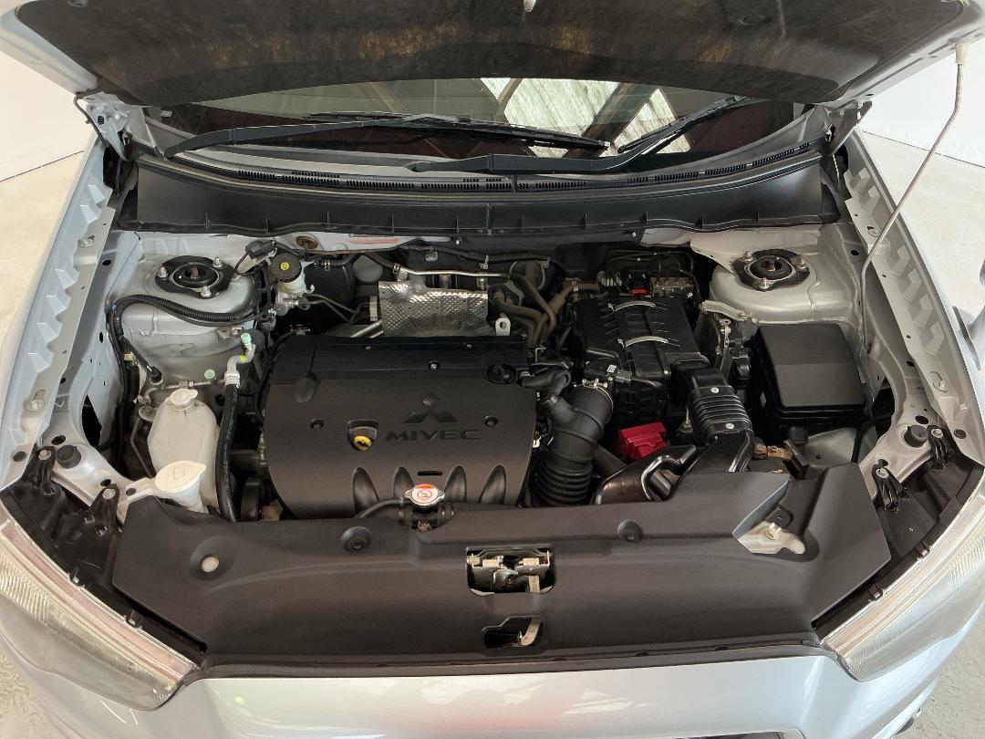 Photo '13' of Mitsubishi RVR