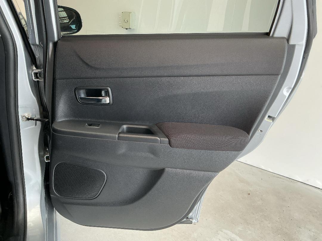 Photo '19' of Mitsubishi RVR