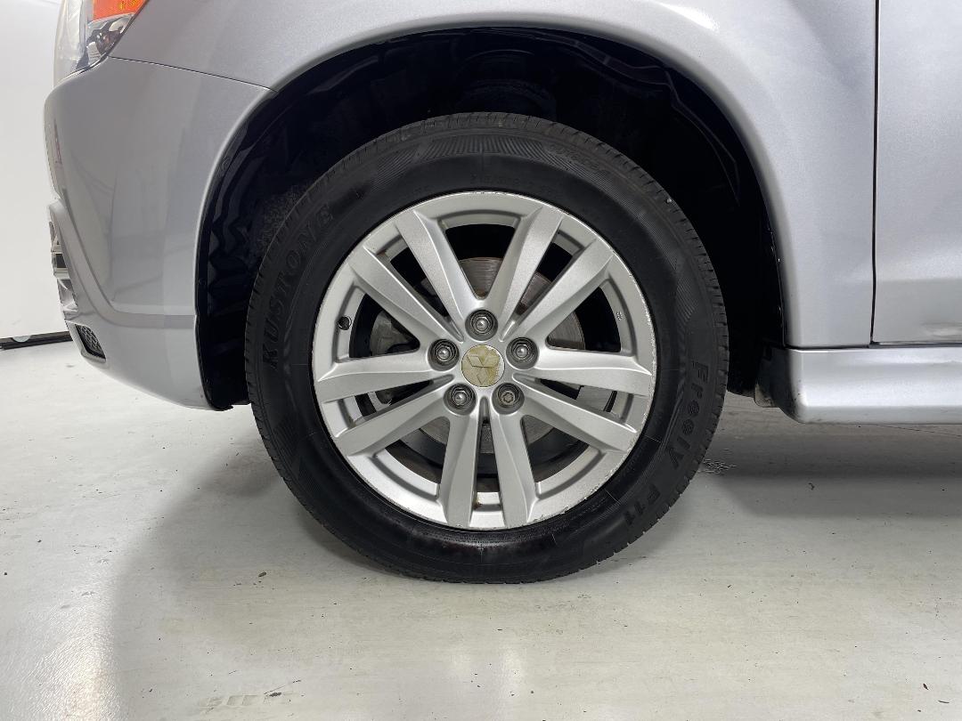 Photo '10' of Mitsubishi RVR