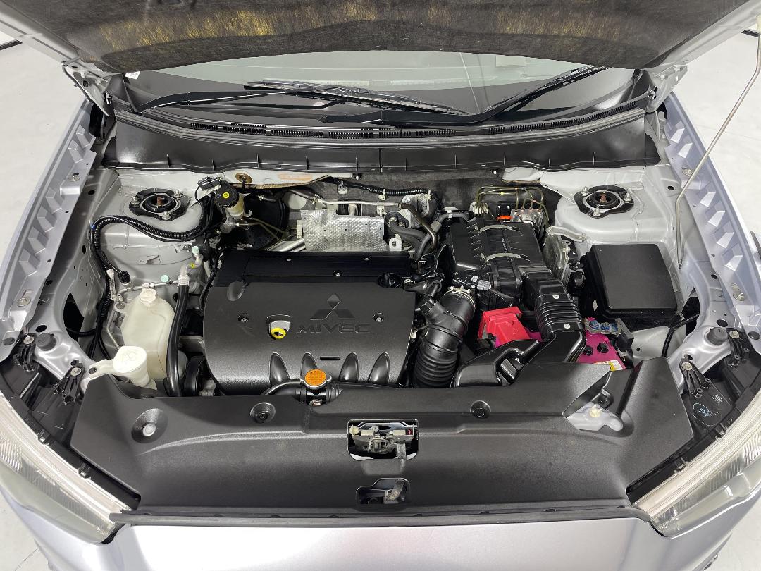 Photo '13' of Mitsubishi RVR