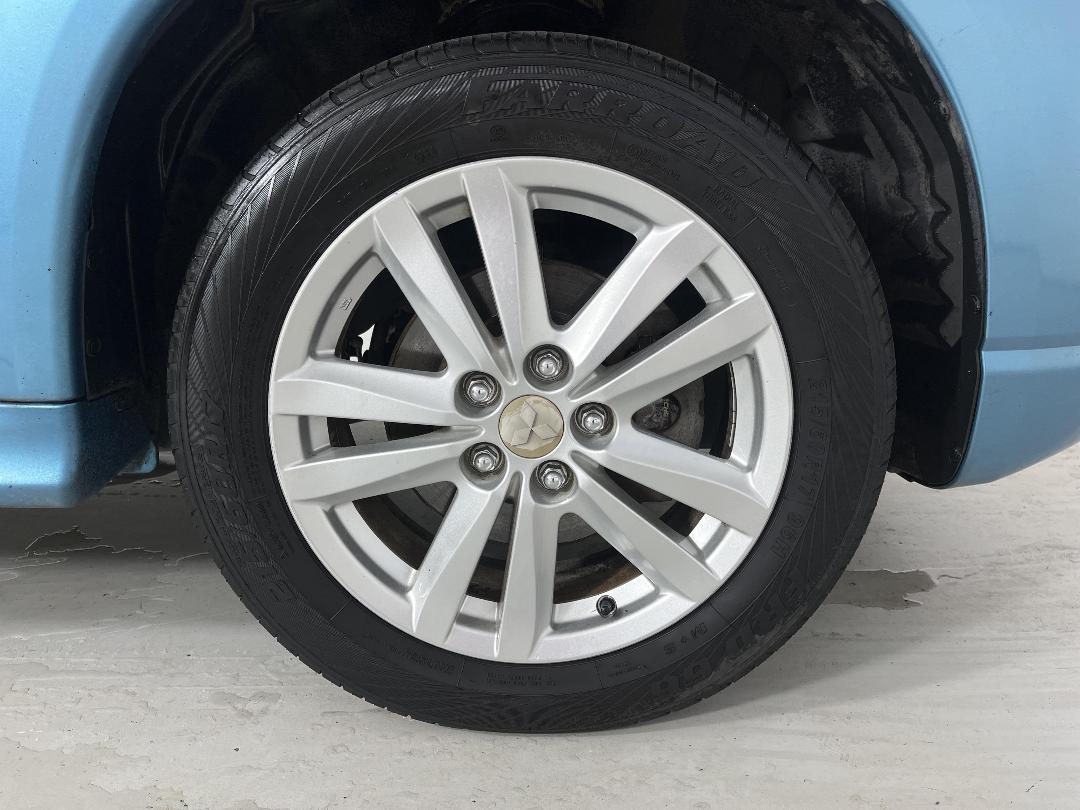 Photo '7' of Mitsubishi RVR Photo '7' of Mitsubishi RVR