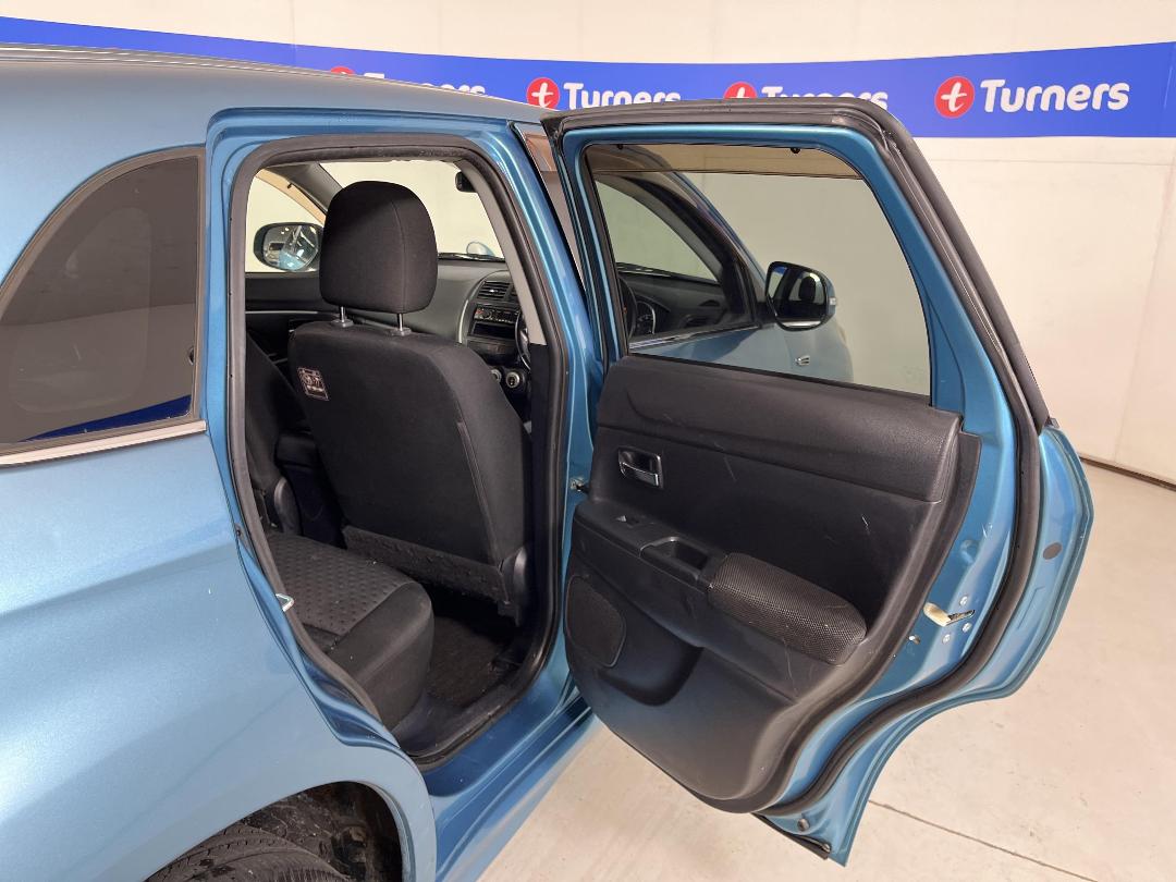 Photo '17' of Mitsubishi RVR Photo '17' of Mitsubishi RVR