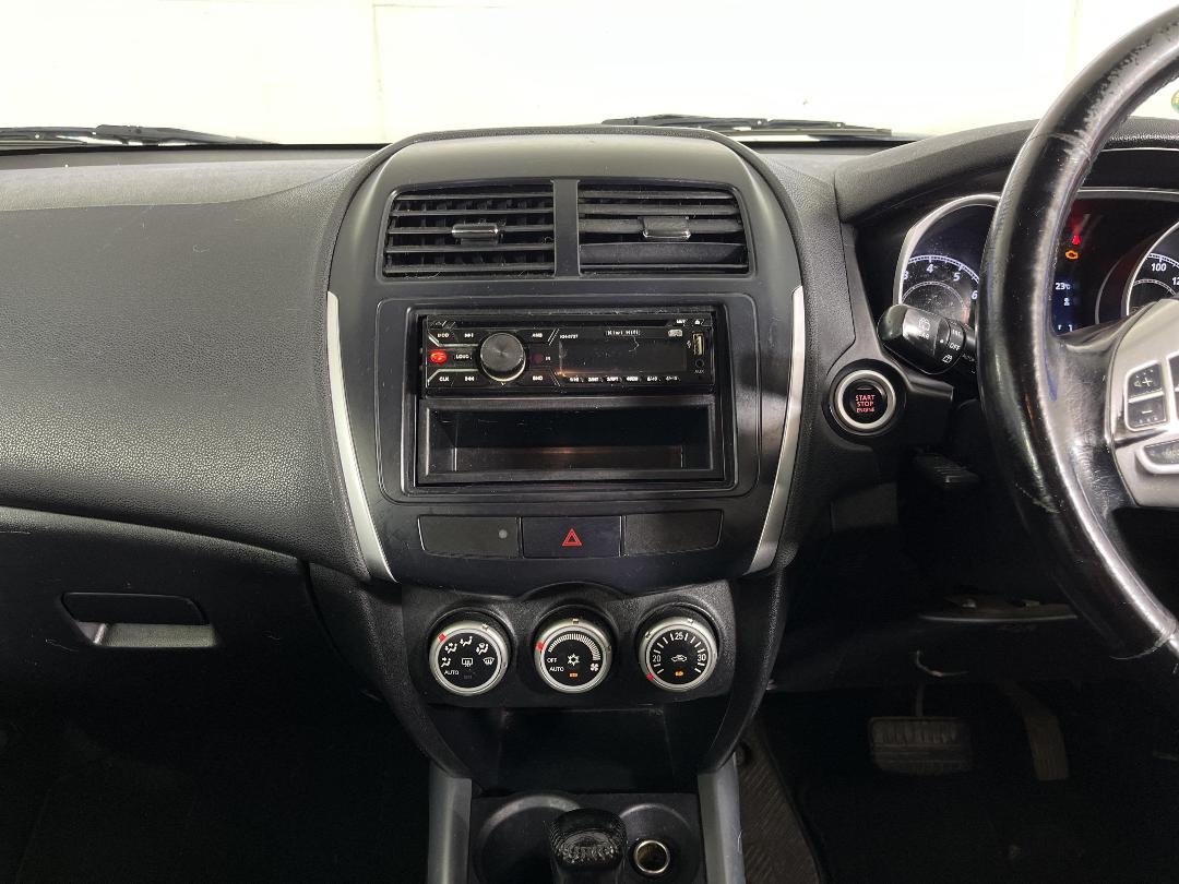 Photo '16' of Mitsubishi RVR Photo '16' of Mitsubishi RVR