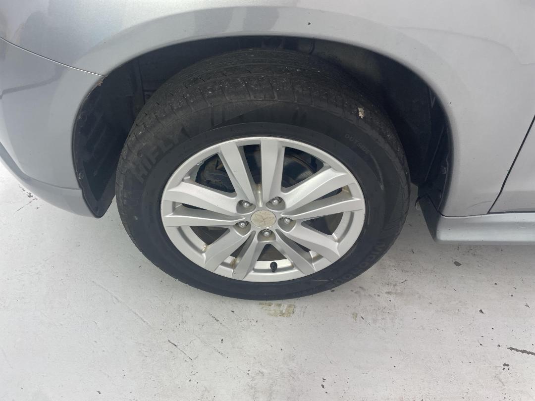 Photo '10' of Mitsubishi RVR Photo '10' of Mitsubishi RVR