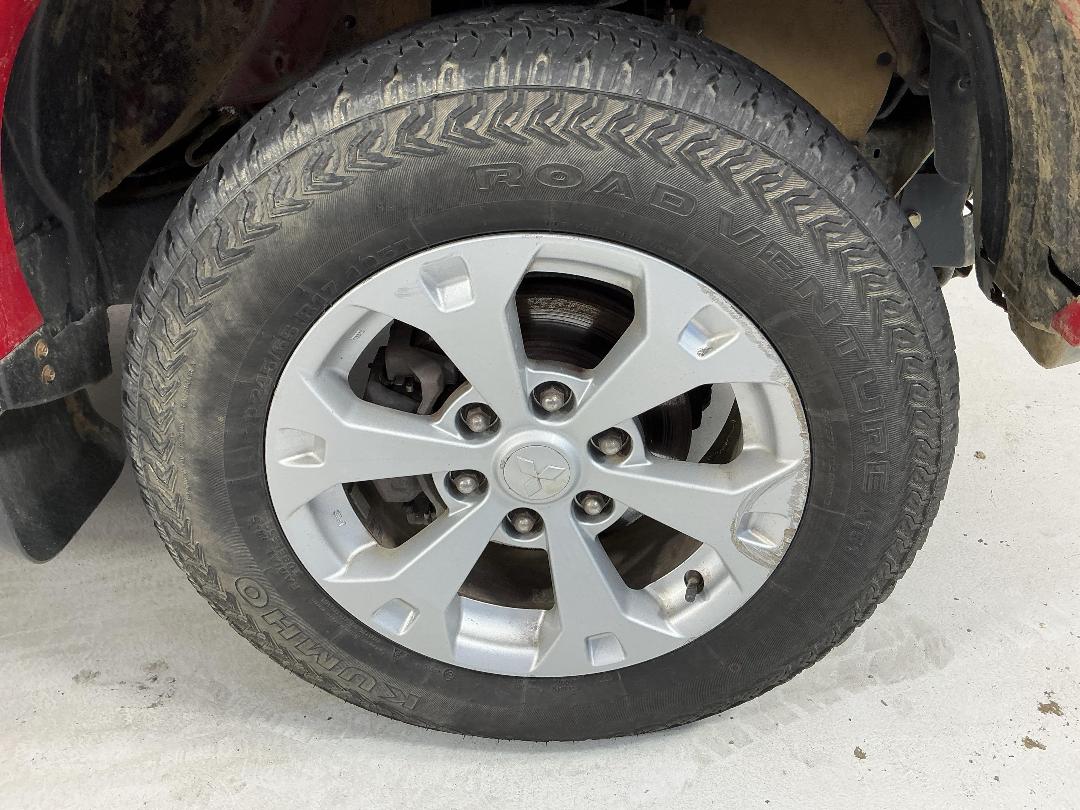 Photo '2' of Mitsubishi Triton D/CAB GLS