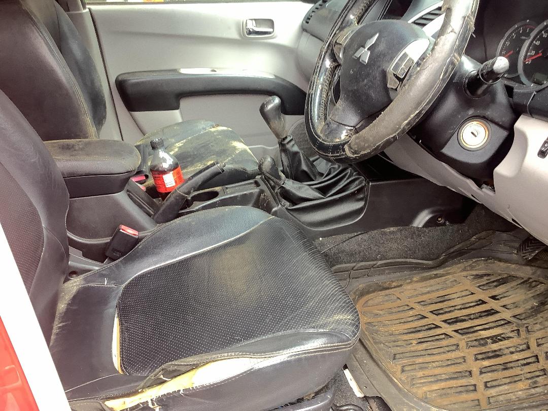 Photo '13' of Mitsubishi Triton D/CAB GLS Photo '13' of Mitsubishi Triton D/CAB GLS