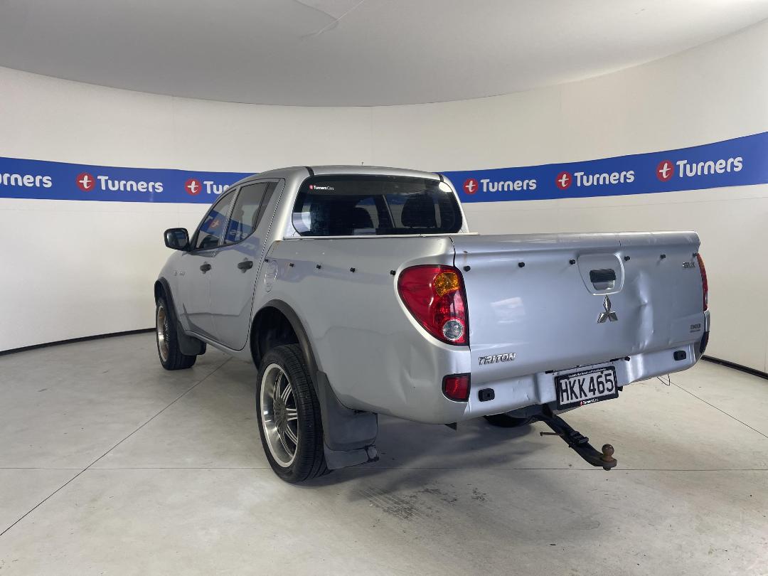Photo '5' of Mitsubishi Triton Photo '5' of Mitsubishi Triton