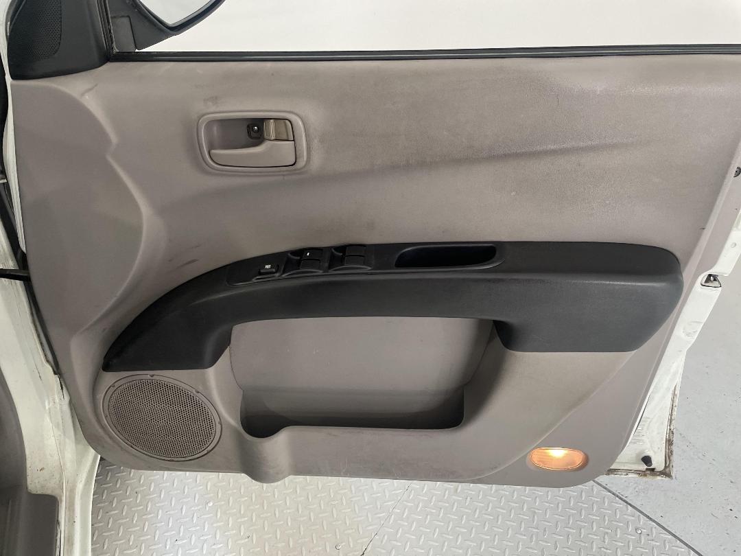 Photo '13' of Mitsubishi Triton D/CAB GL Photo '13' of Mitsubishi Triton D/CAB GL