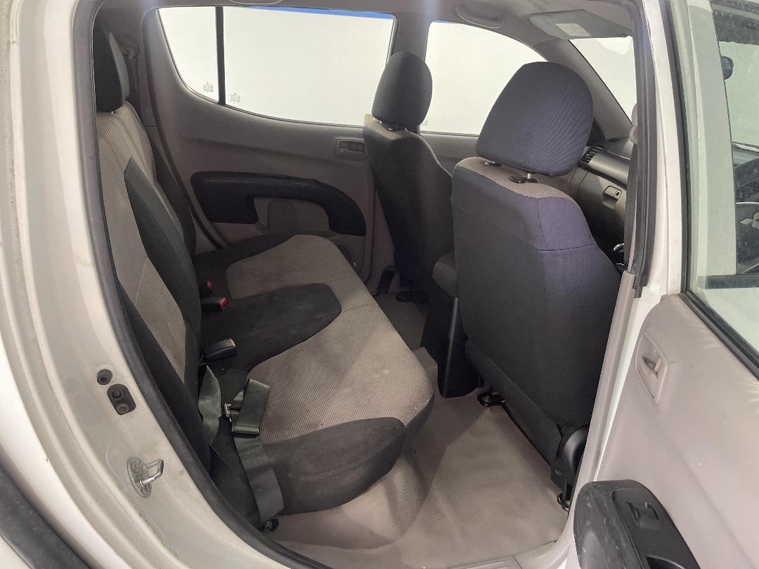 Photo '18' of Mitsubishi Triton D/CAB GL Photo '18' of Mitsubishi Triton D/CAB GL