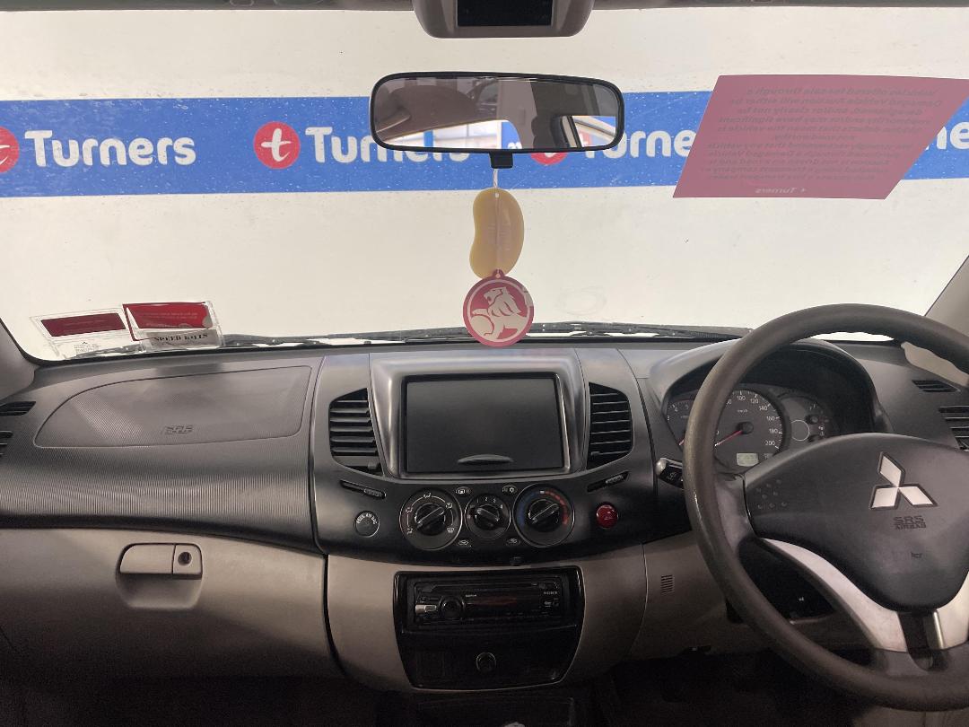 Photo '19' of Mitsubishi Triton D/CAB GL Photo '19' of Mitsubishi Triton D/CAB GL