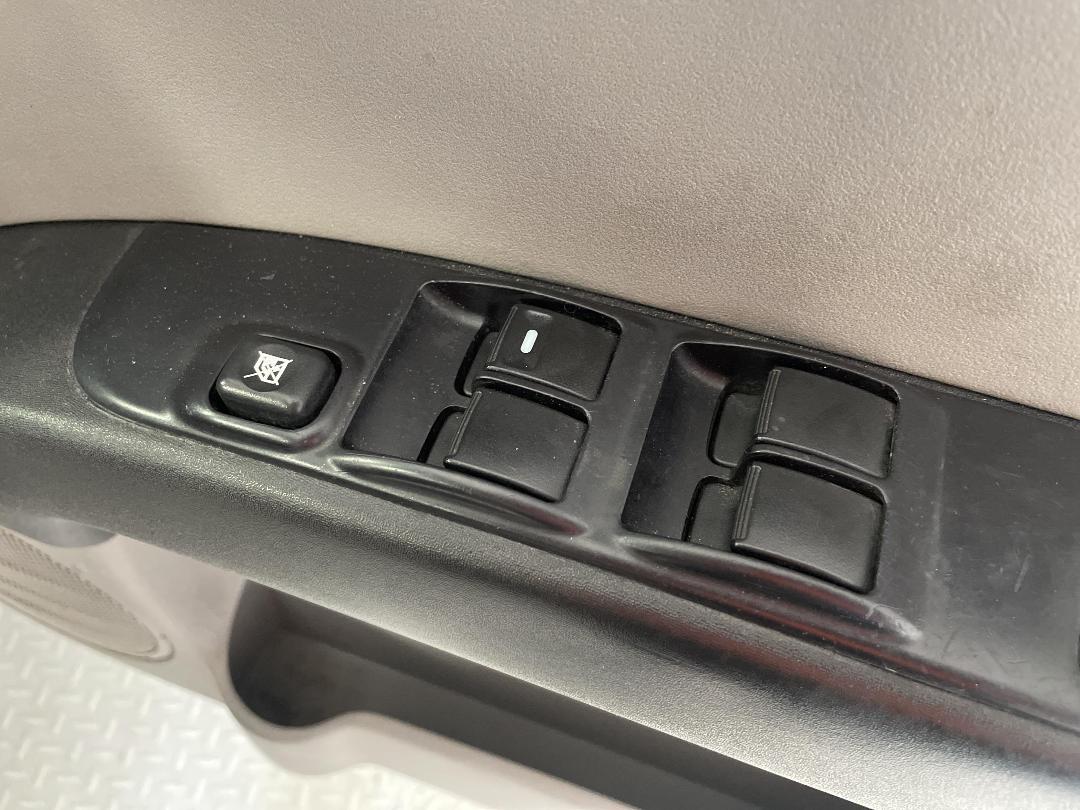 Photo '21' of Mitsubishi Triton D/CAB GL Photo '21' of Mitsubishi Triton D/CAB GL