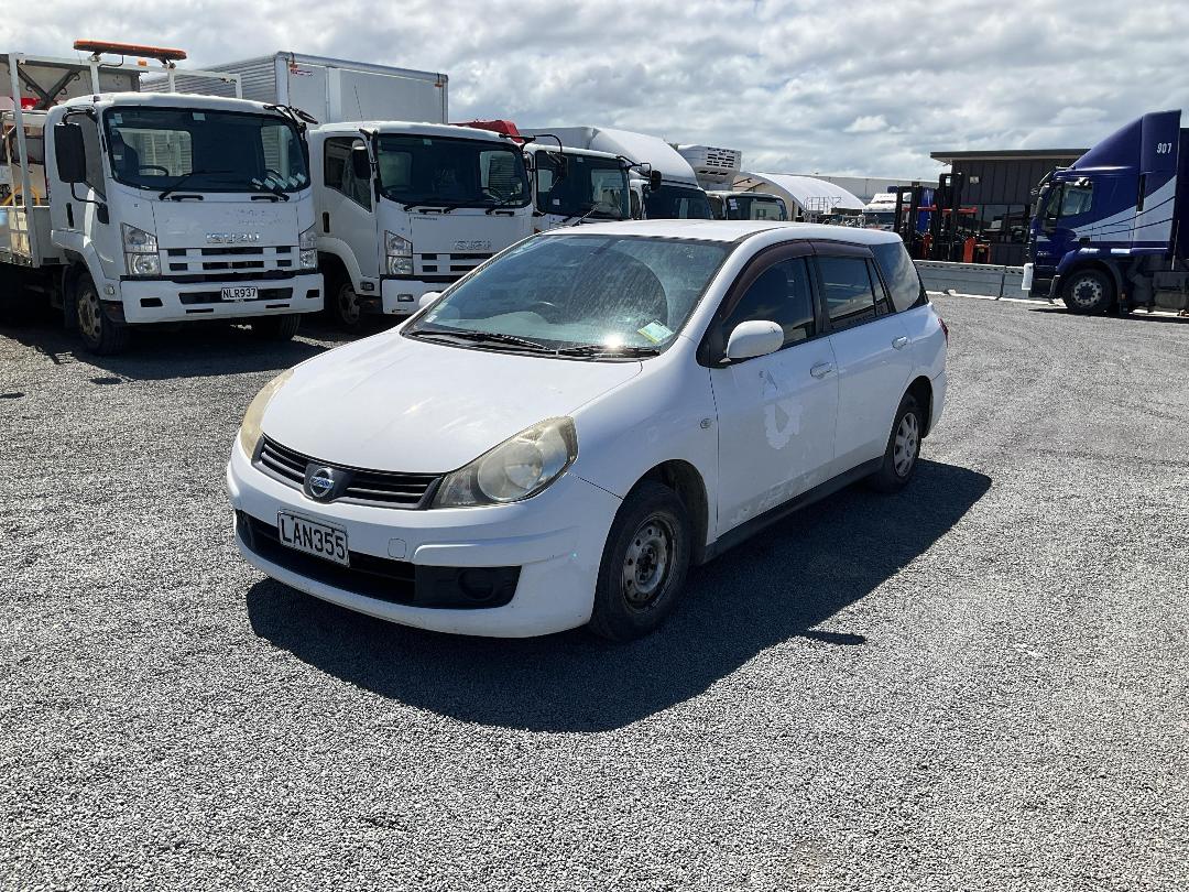 Photo '3' of Nissan AD