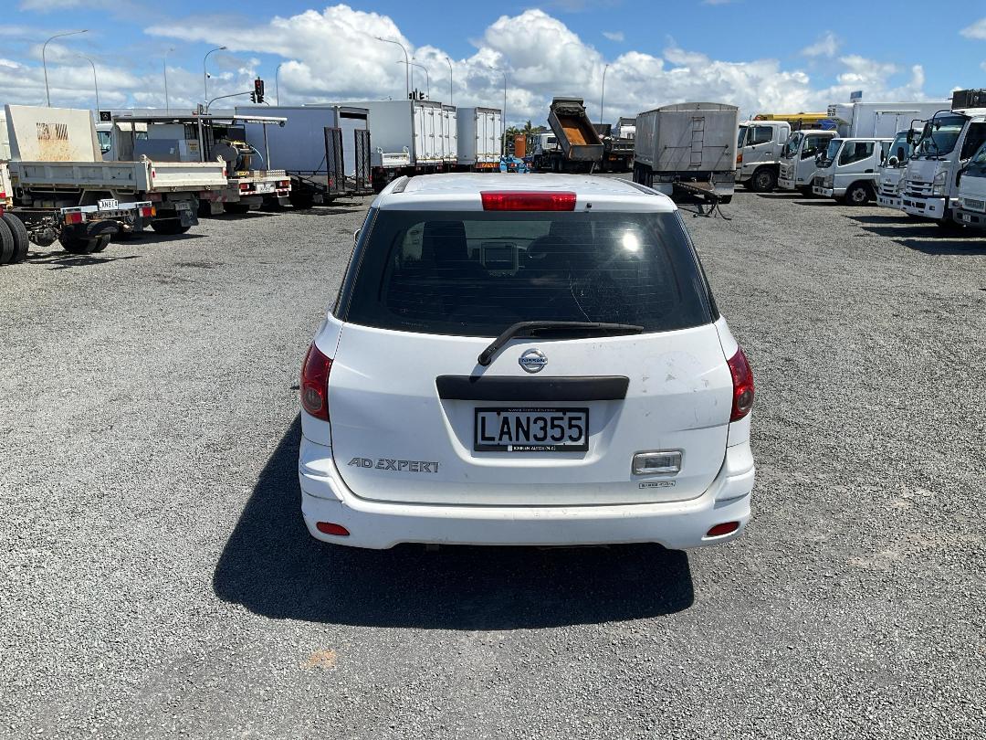 Photo '5' of Nissan AD