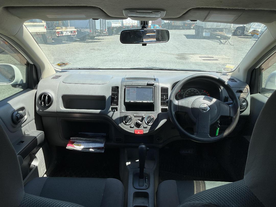 Photo '15' of Nissan AD