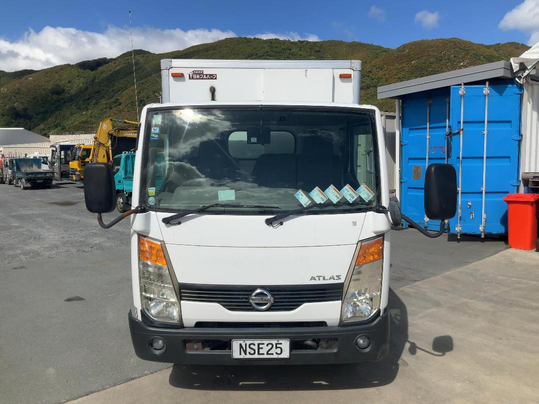 Photo '10' of Nissan Atlas 2 AXLE REFRIGERATED Chiller