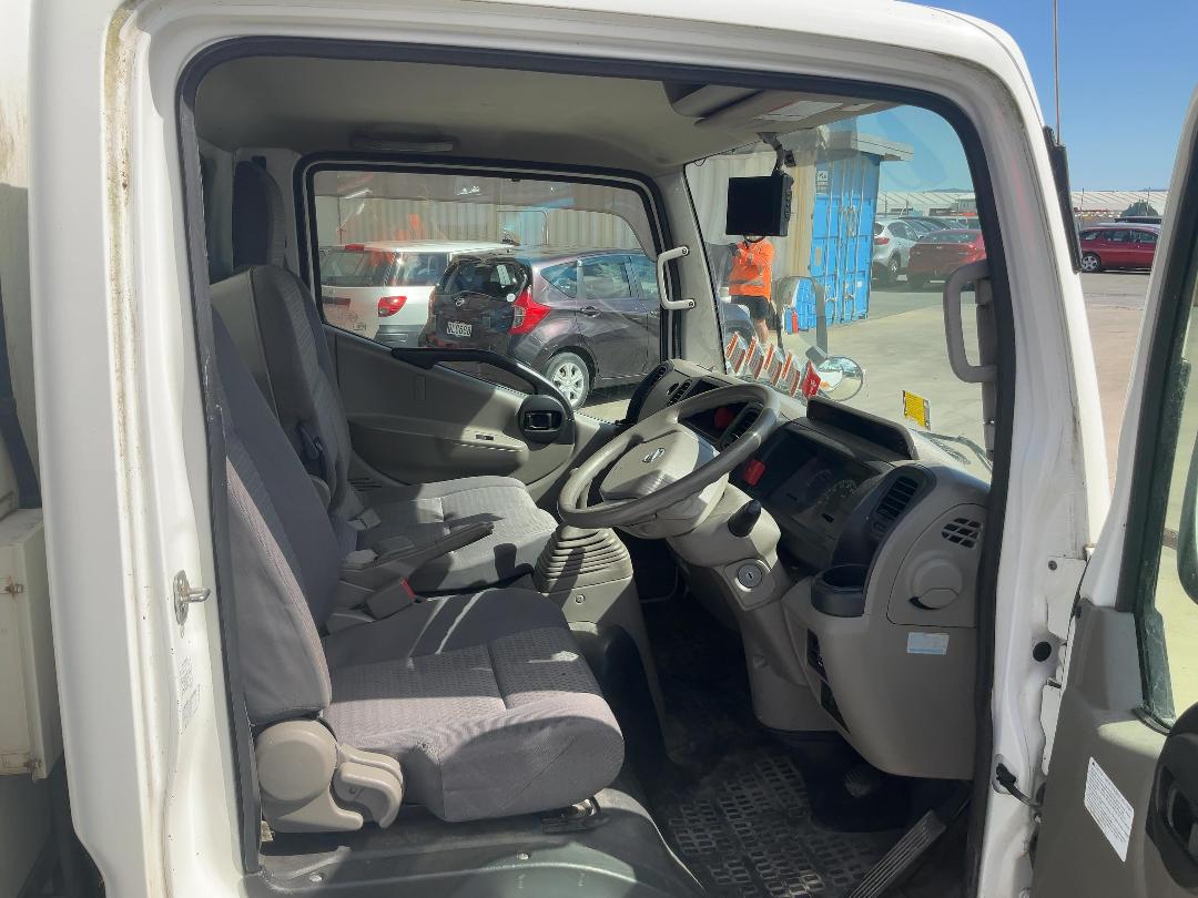 Photo '19' of Nissan Atlas 2 AXLE REFRIGERATED Chiller