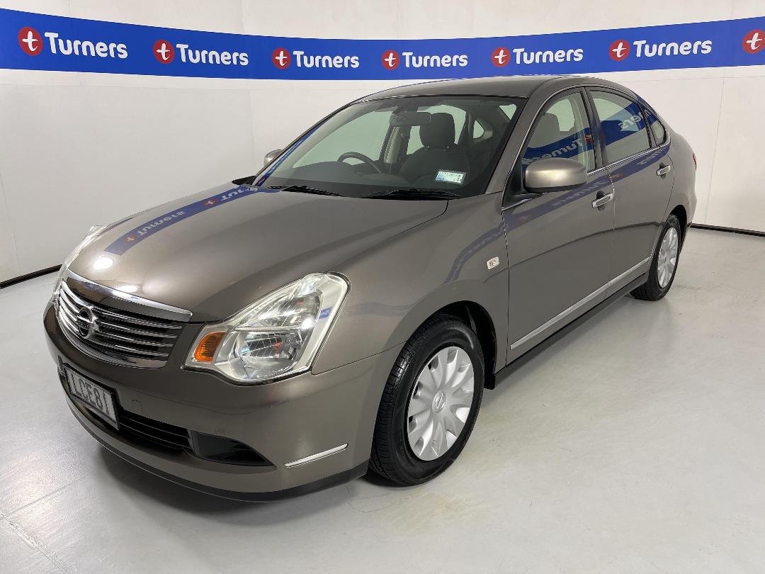 Photo '4' of Nissan Bluebird