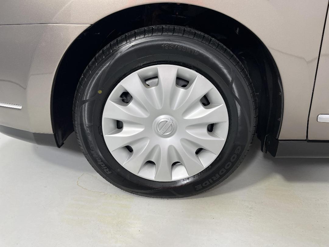 Photo '10' of Nissan Bluebird