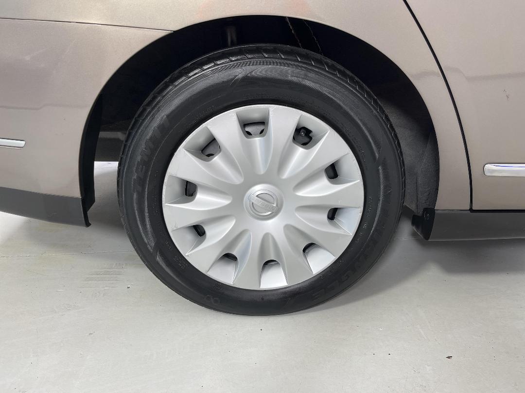 Photo '12' of Nissan Bluebird