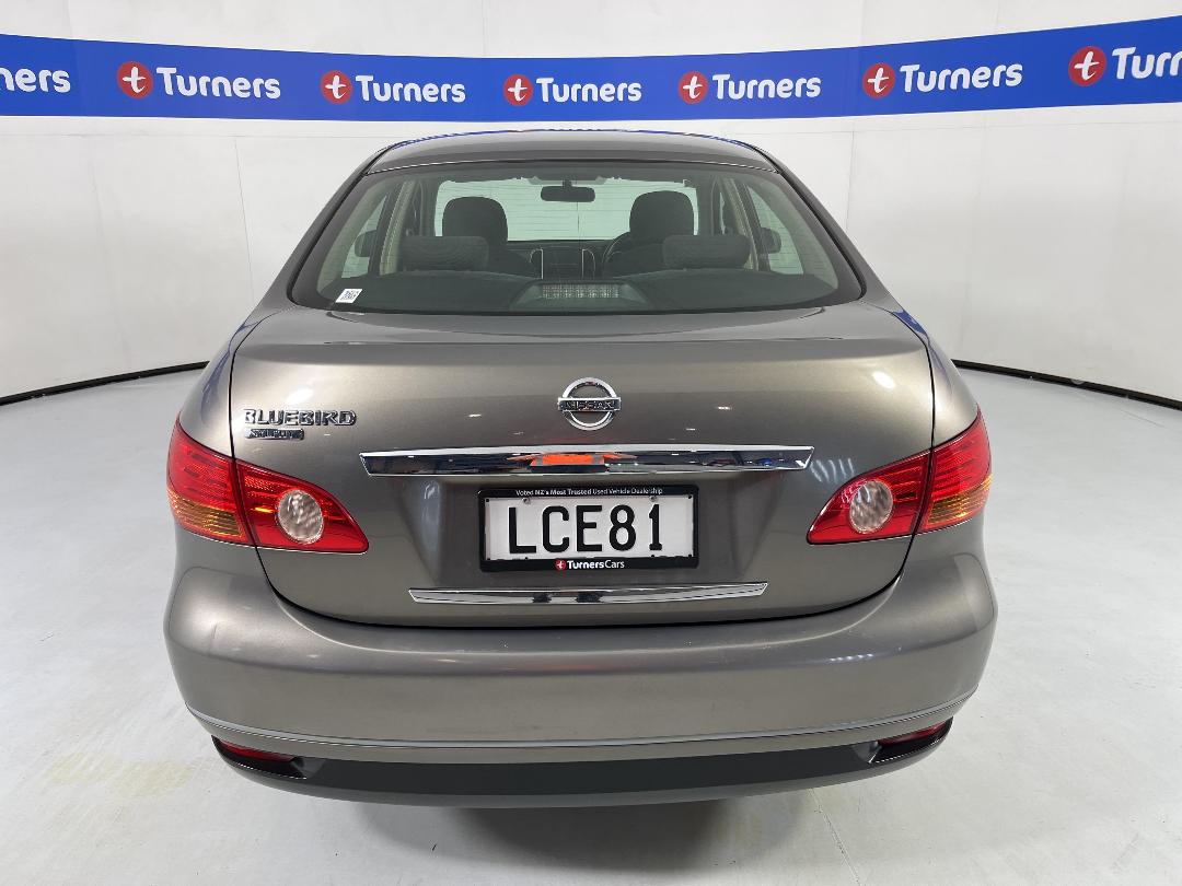 Photo '6' of Nissan Bluebird