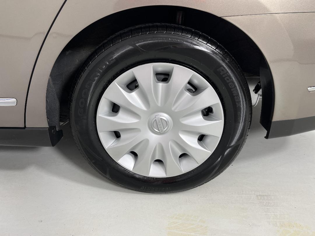 Photo '11' of Nissan Bluebird