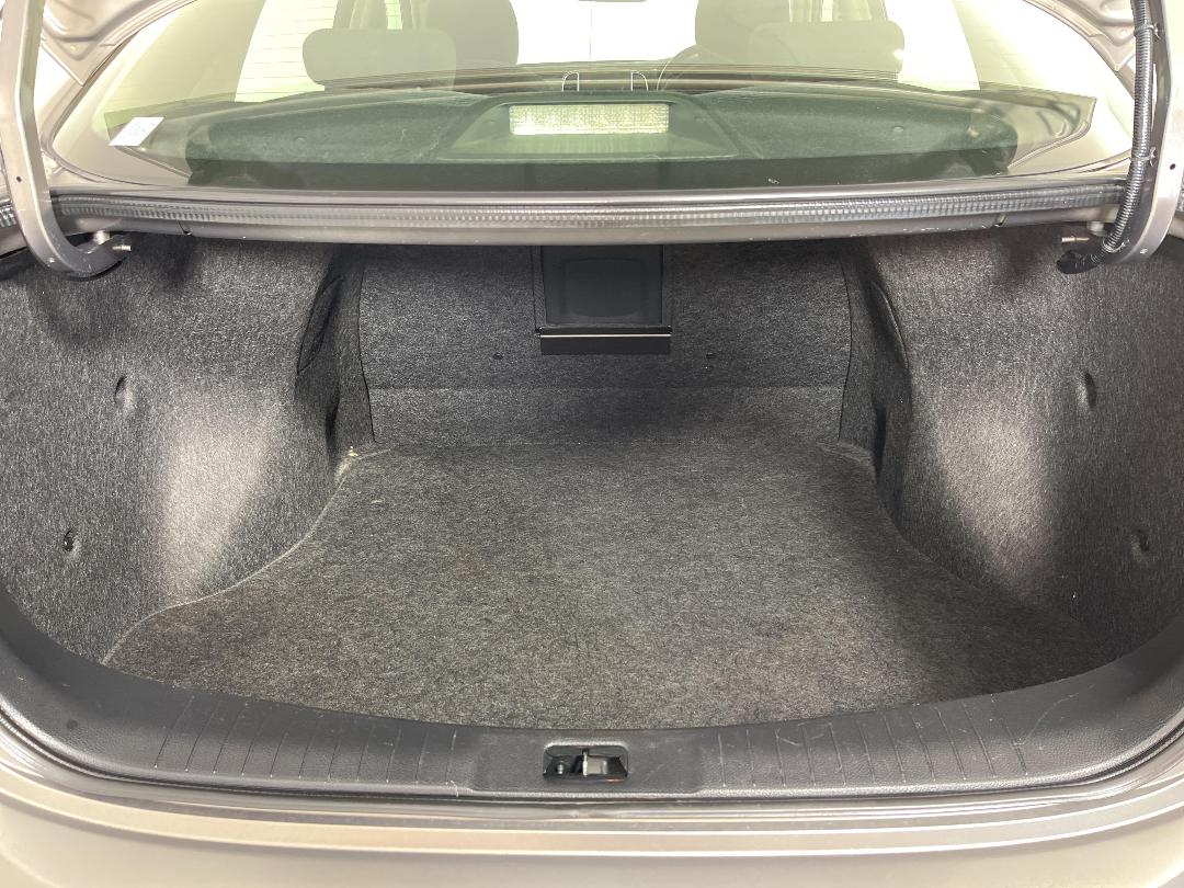 Photo '14' of Nissan Bluebird