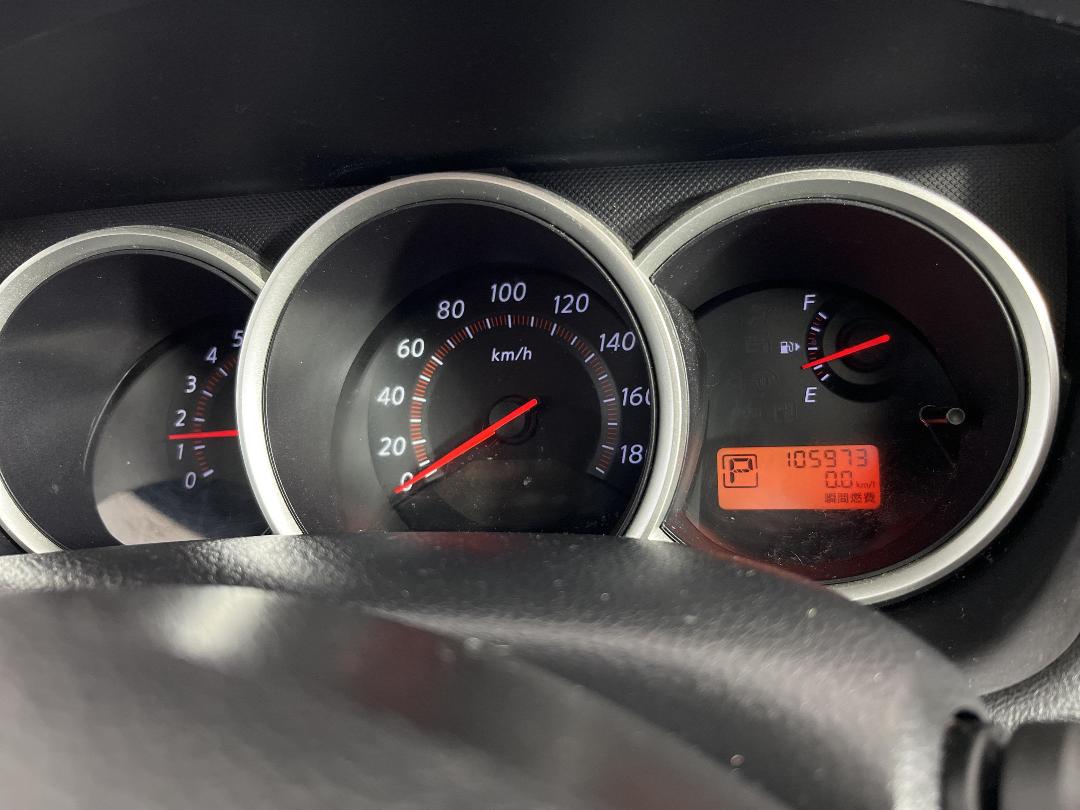 Photo '21' of Nissan Bluebird