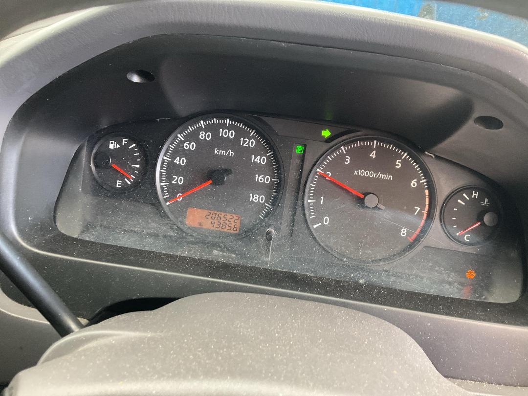 Photo '18' of Nissan Caravan