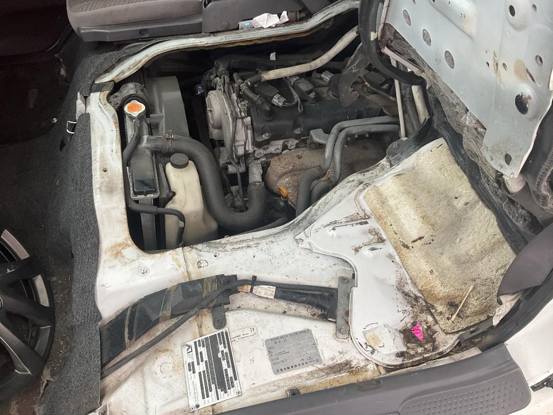 Photo '16' of Nissan Caravan