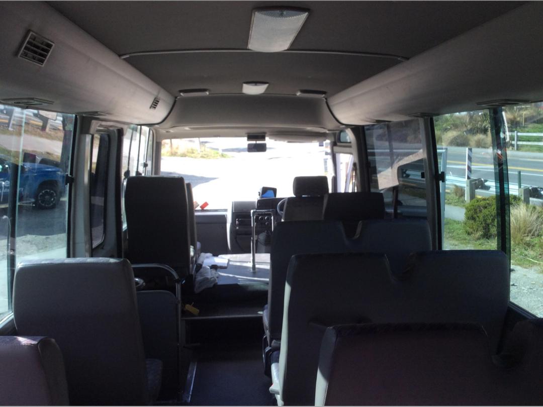 Photo '15' of Nissan Civilian Minibus Photo '15' of Nissan Civilian Minibus