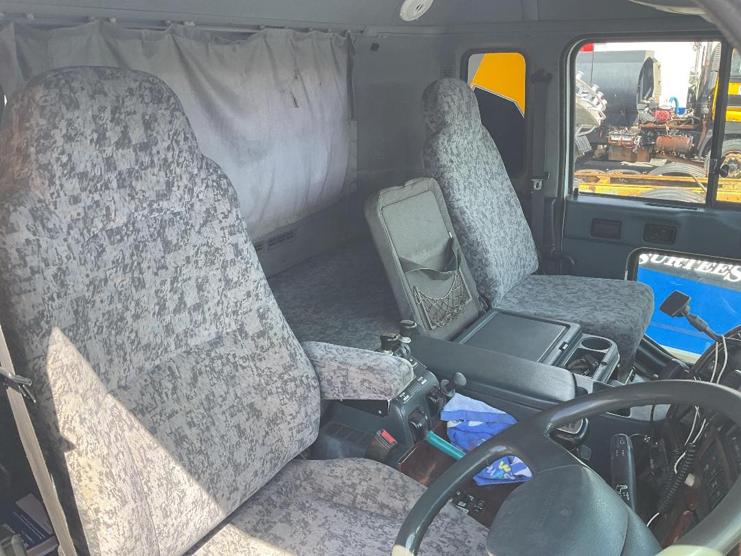 Photo '15' of Nissan Diesel CW450 6X4 Tipper