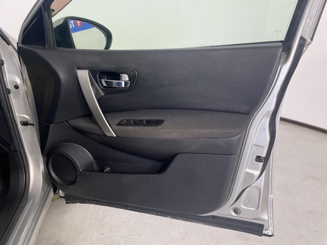 Photo '15' of Nissan Dualis