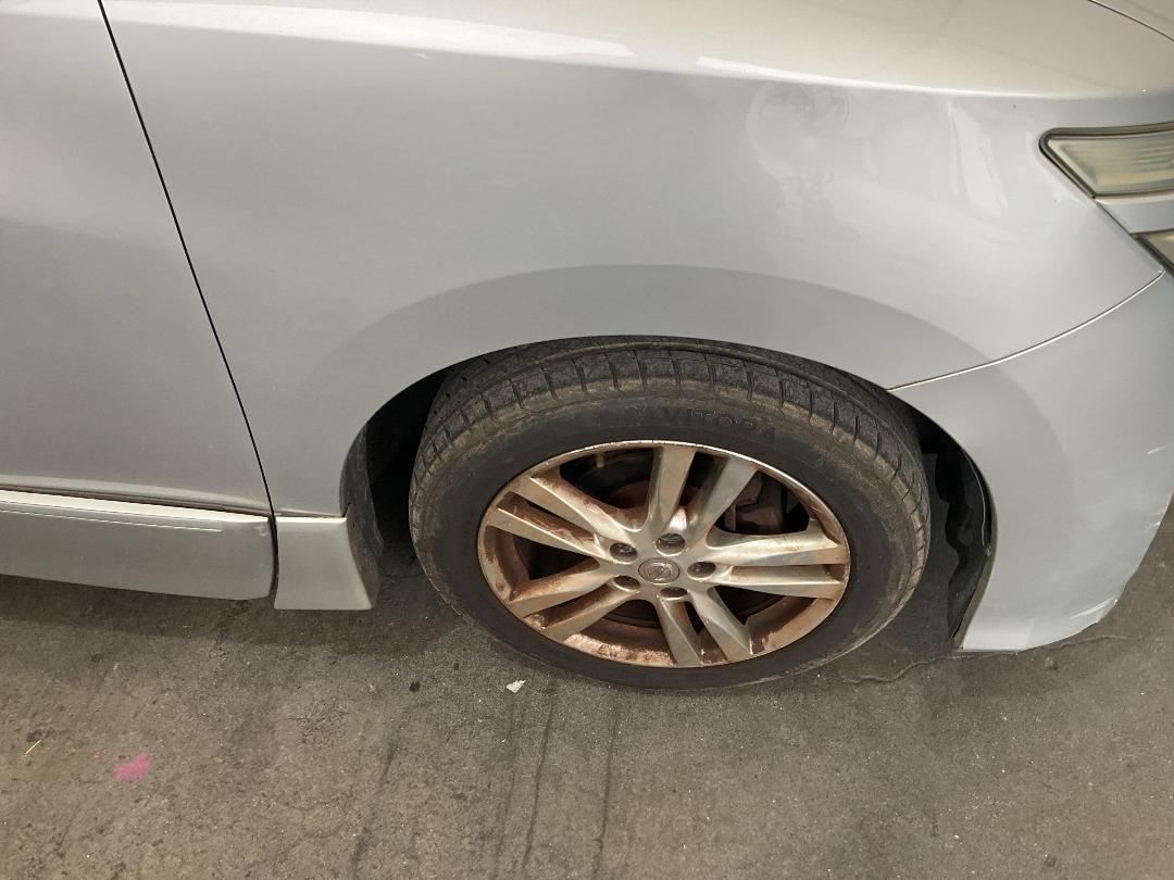 Photo '2' of Nissan Elgrand