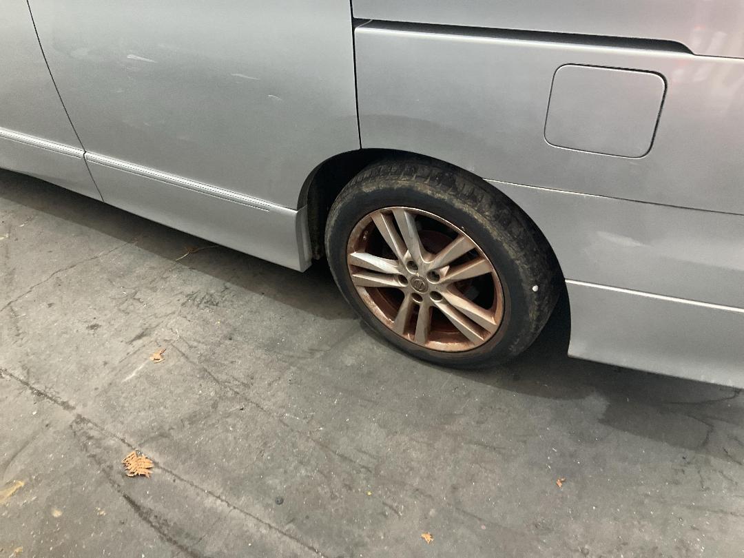 Photo '10' of Nissan Elgrand