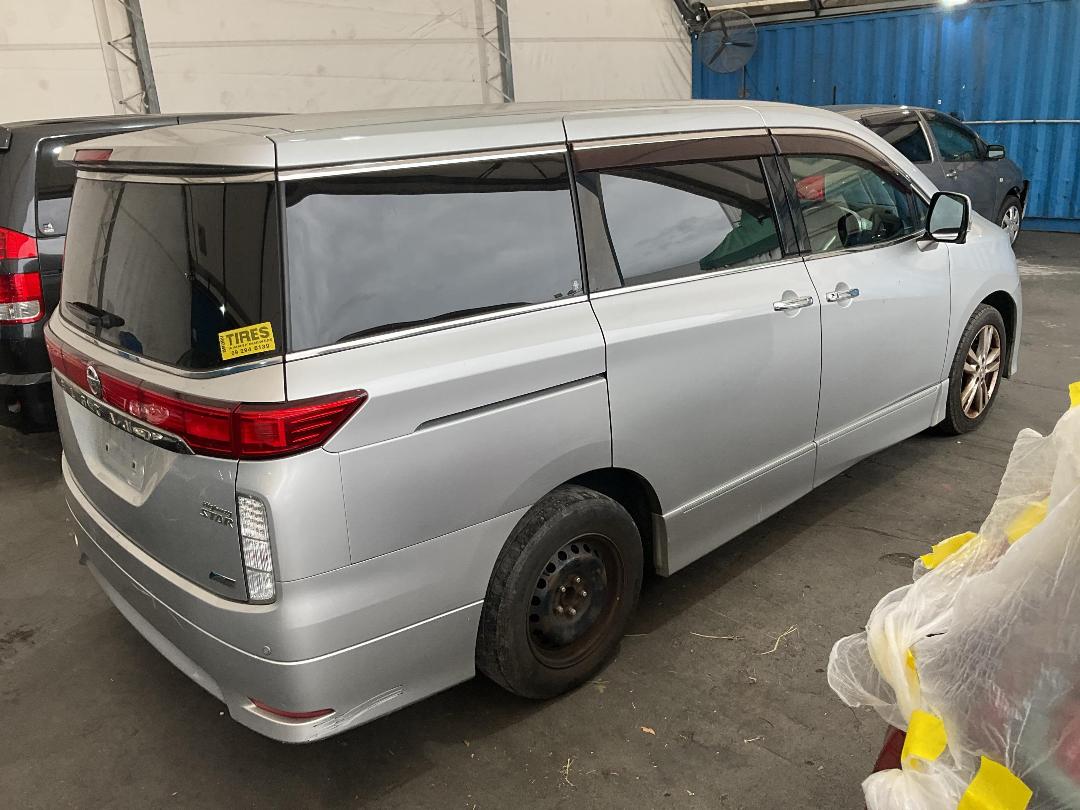 Photo '13' of Nissan Elgrand