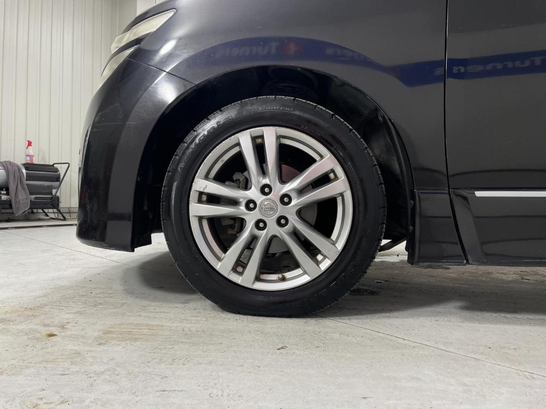 Photo '10' of Nissan Elgrand