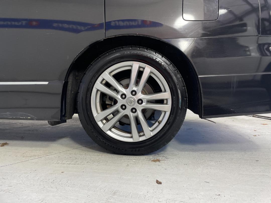 Photo '11' of Nissan Elgrand