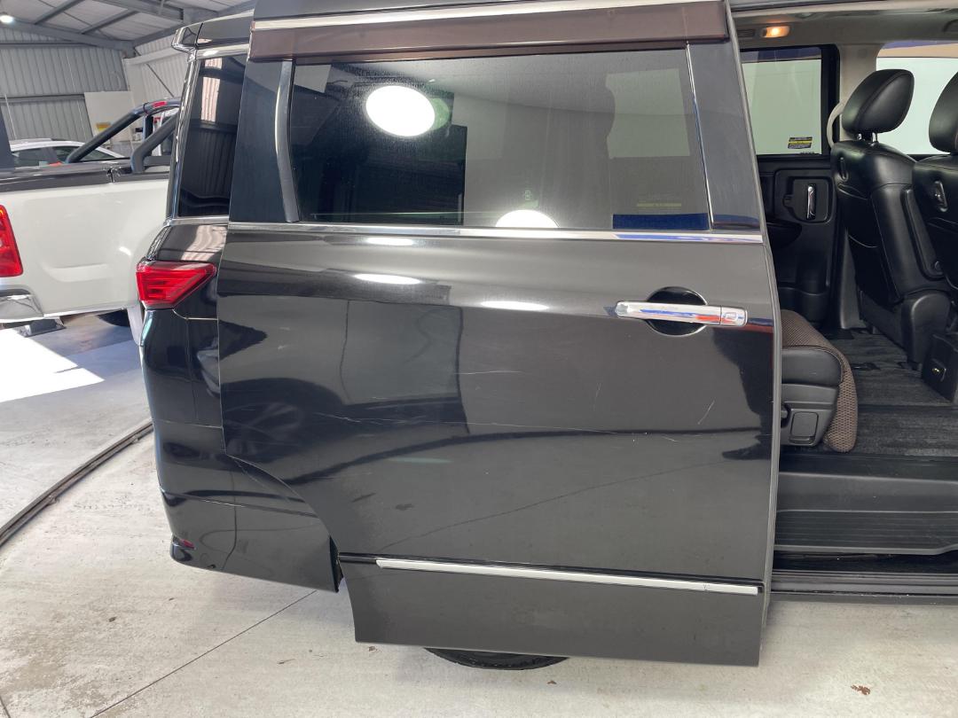 Photo '19' of Nissan Elgrand