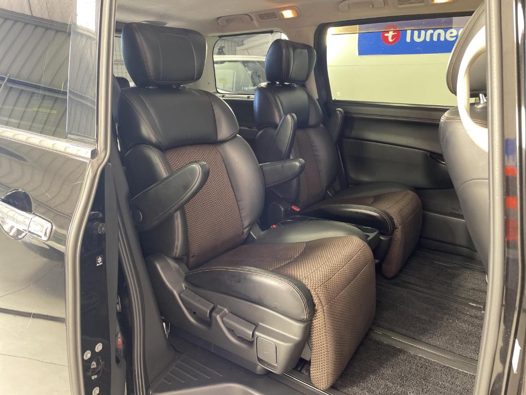 Photo '20' of Nissan Elgrand