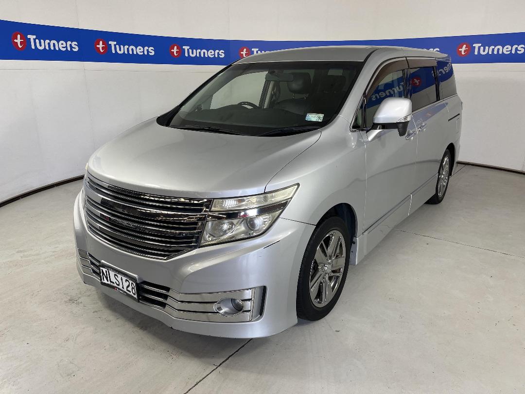 Photo '4' of Nissan Elgrand