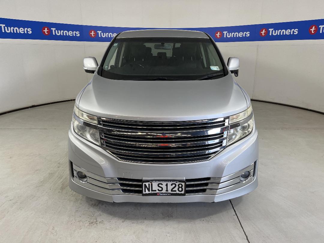 Photo '2' of Nissan Elgrand