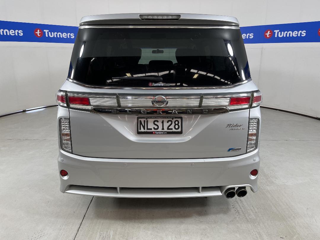 Photo '6' of Nissan Elgrand