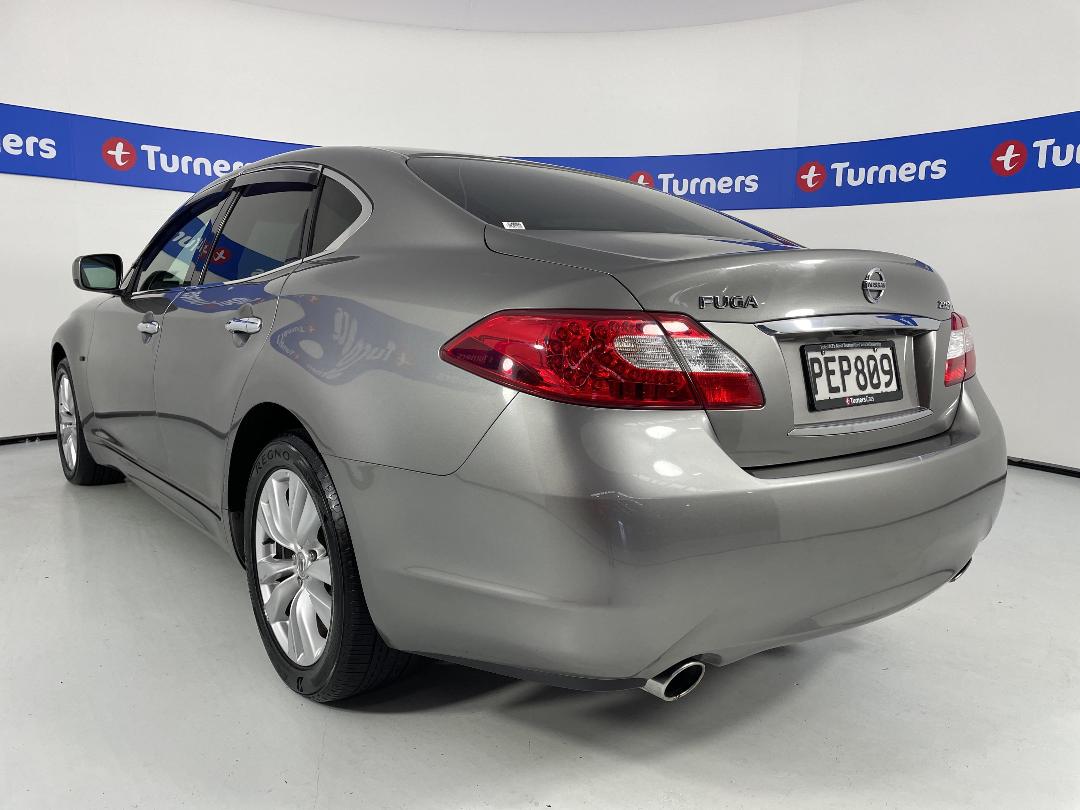 Photo '5' of Nissan Fuga