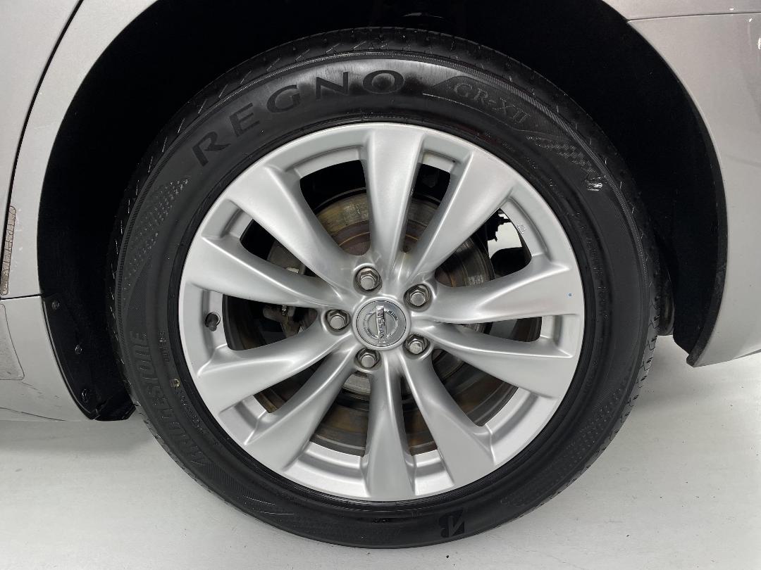 Photo '11' of Nissan Fuga