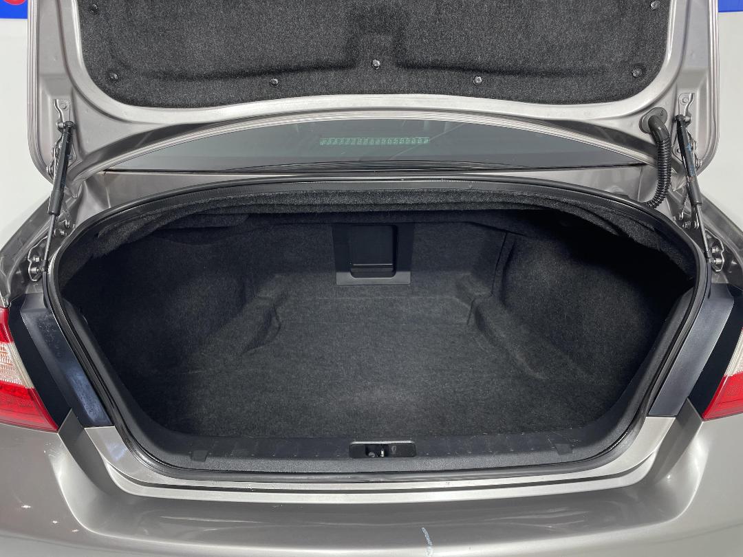 Photo '14' of Nissan Fuga