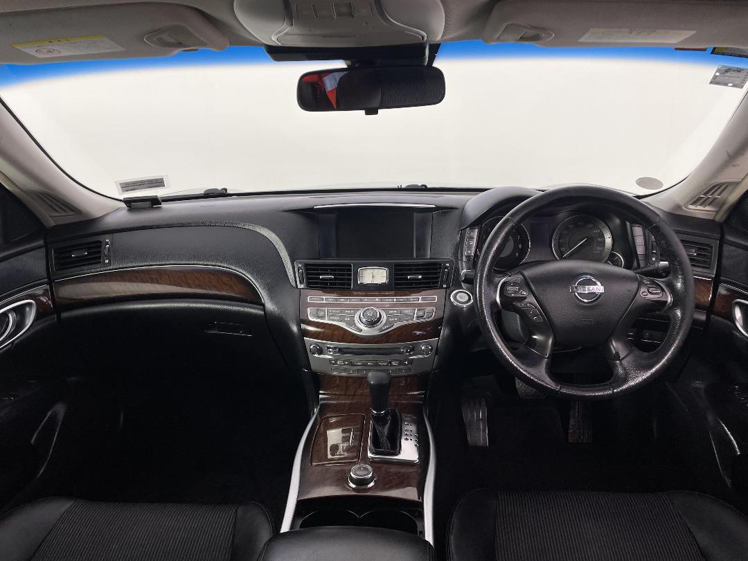 Photo '17' of Nissan Fuga