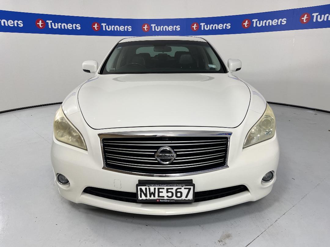 Photo '2' of Nissan Fuga