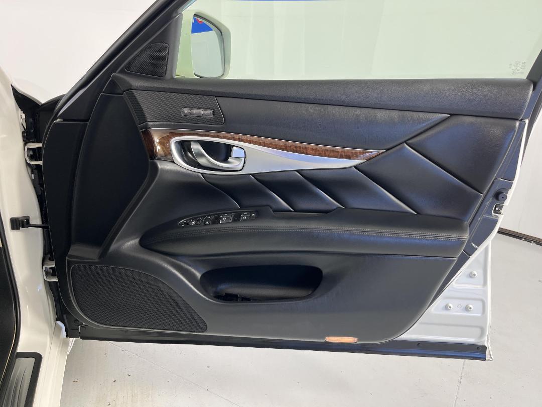 Photo '15' of Nissan Fuga