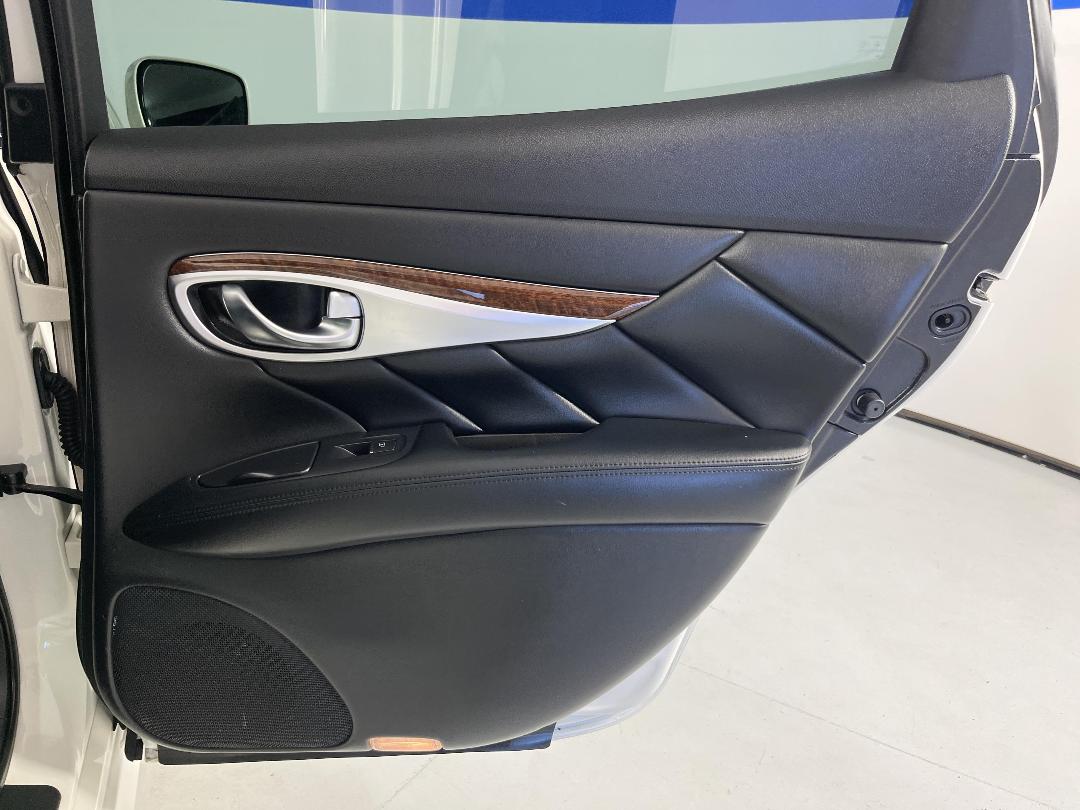 Photo '19' of Nissan Fuga